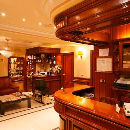 Hostal Victoria III Madrid Eksteriør billede